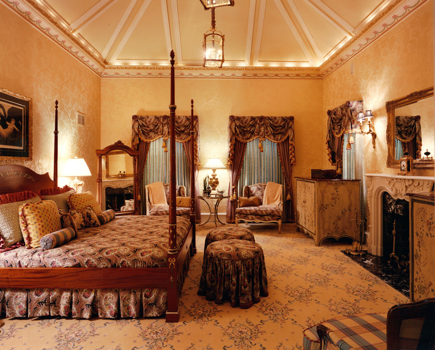 Traditional  Master Bedroom