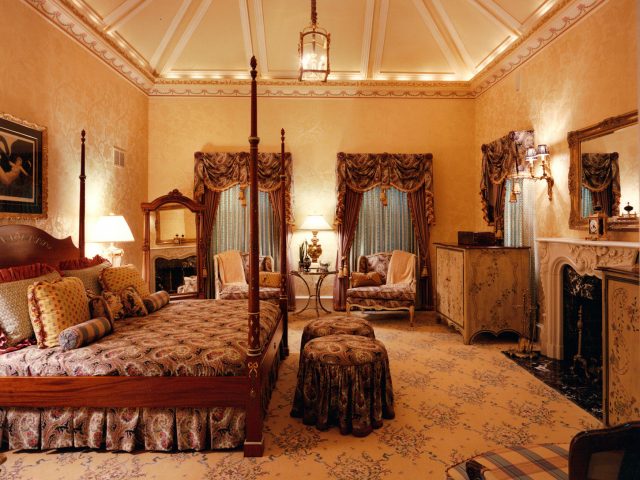 Traditional  Master Bedroom