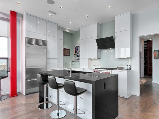 Contemporary Kitchen